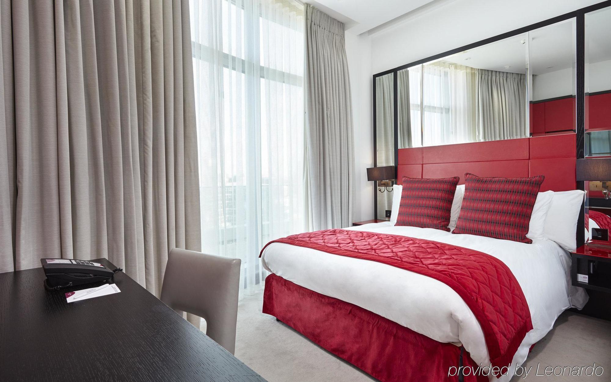 Crowne Plaza London Battersea Londres Exterior foto