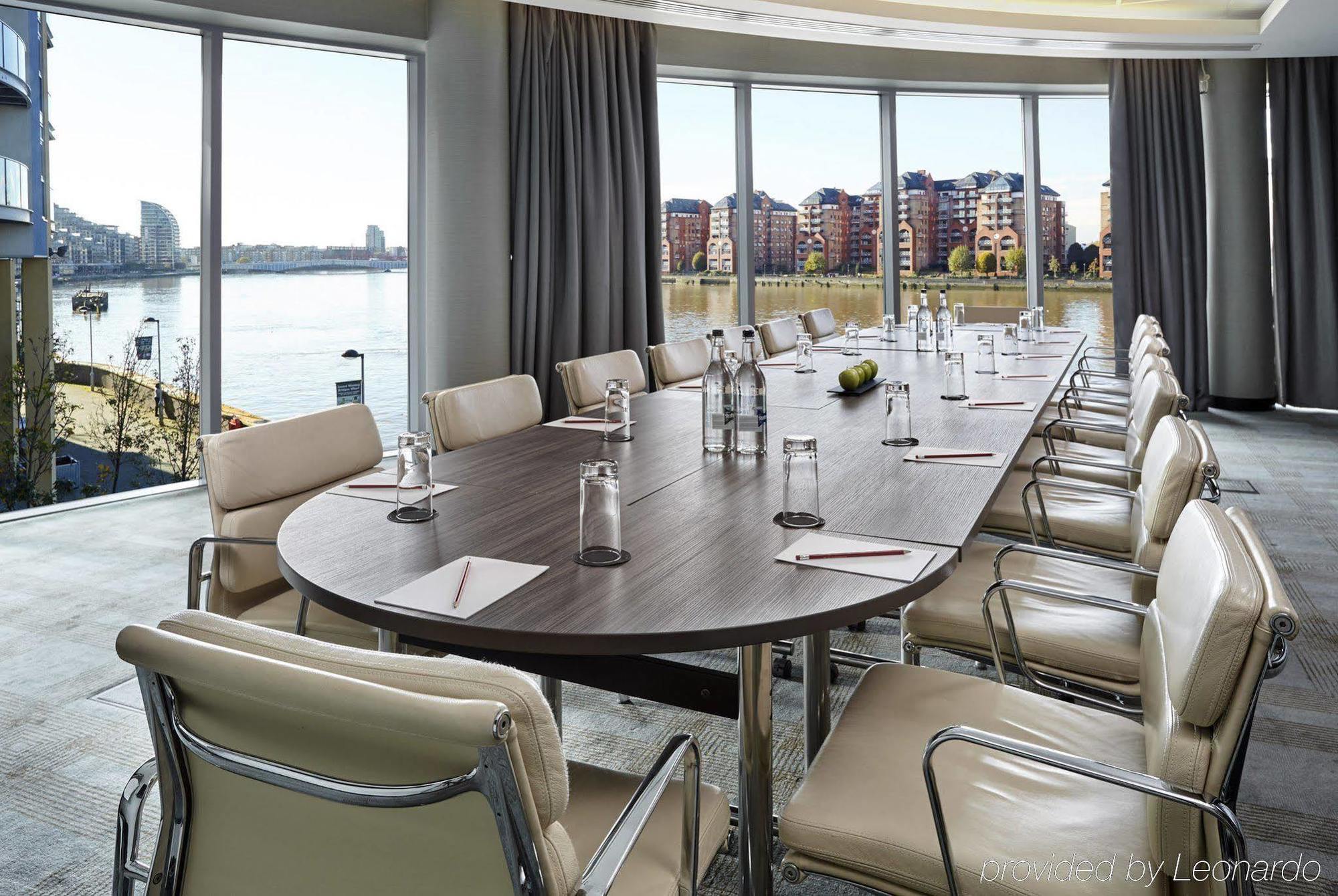 Crowne Plaza London Battersea Londres Exterior foto